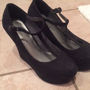 Steve Madden Wedge Heels- Madden Girl
